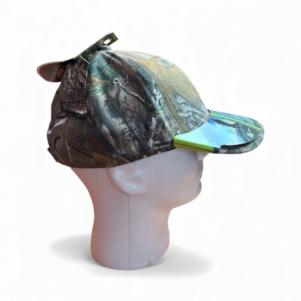Realtree Camouflage Outdoor Powercap/hat with 4 LEDs - Picture 2 of 5